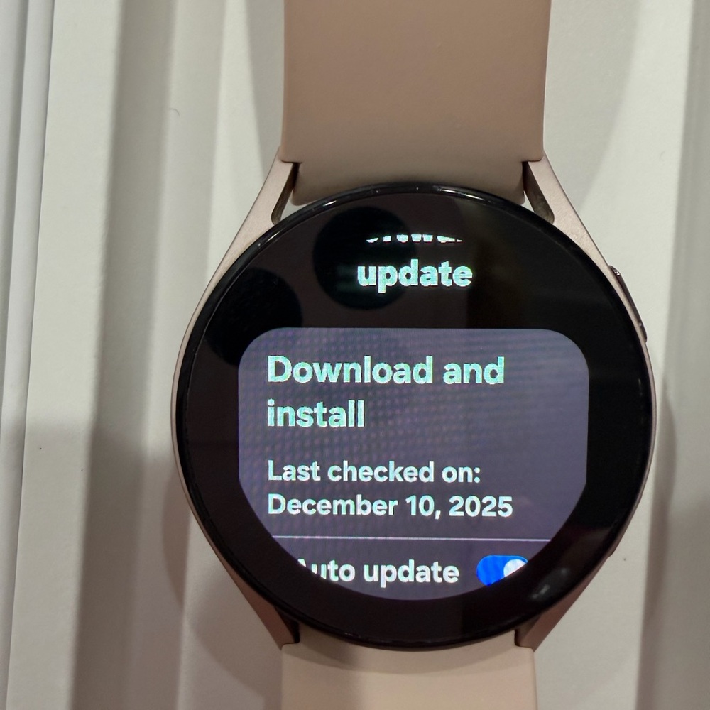 Galaxy 5 Smartwatch rose gold with light pink Band for Samsung - Picture 4 of 11